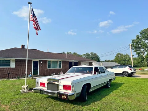 1979 Lincoln Continental Sedan 4D