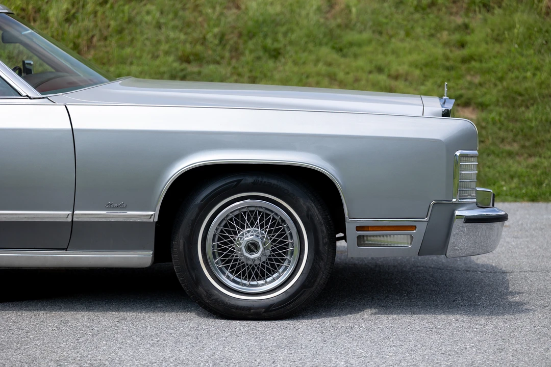 1979 Lincoln Continental 5th Gen - Image 20 of 31