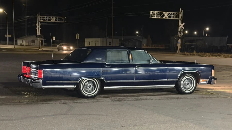 1979 Lincoln Continental 5th Gen - Image 6 of 16