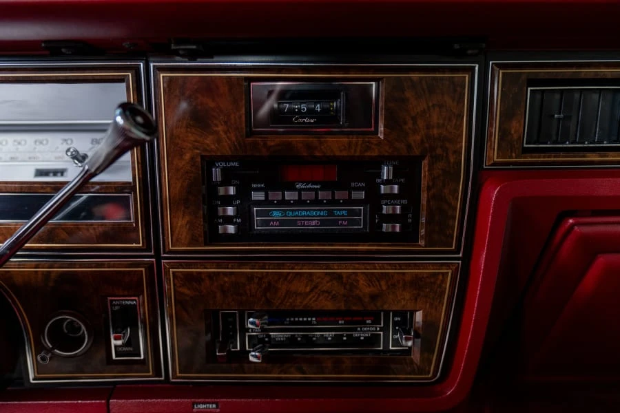 1979 Lincoln Continental 5th Gen - Image 26 of 31