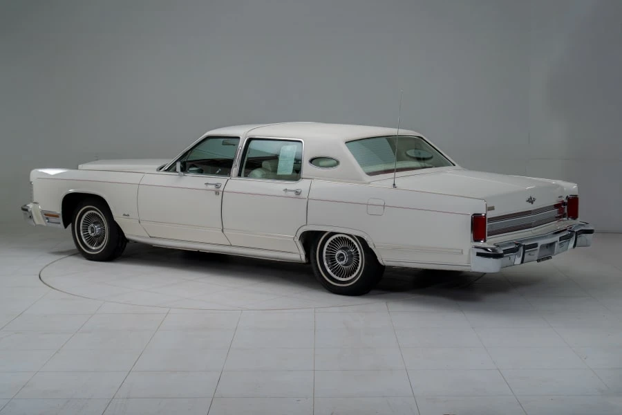 1979 Lincoln Continental 5th Gen - Image 3 of 31