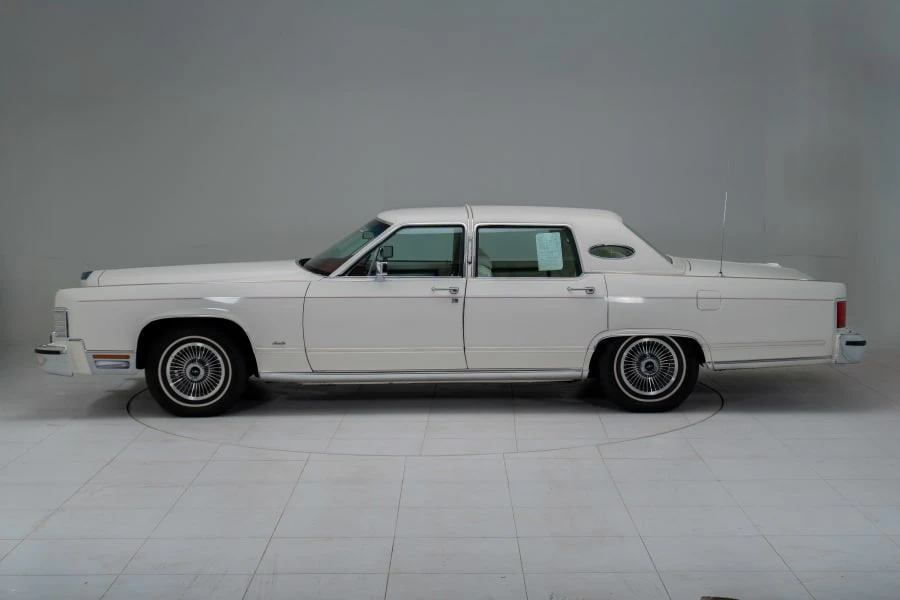 1979 Lincoln Continental 5th Gen - Image 2 of 31