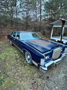 1979 Lincoln Continental Signature Sedan 4D