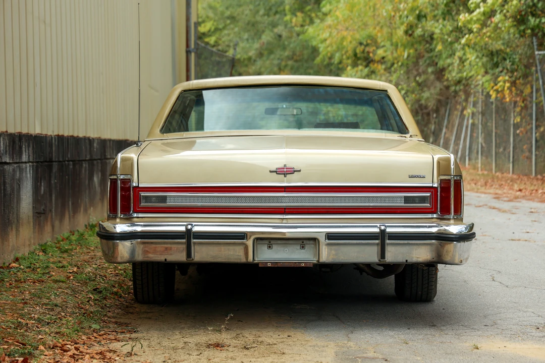 1979 Lincoln Continental 5th Gen - Image 10 of 31