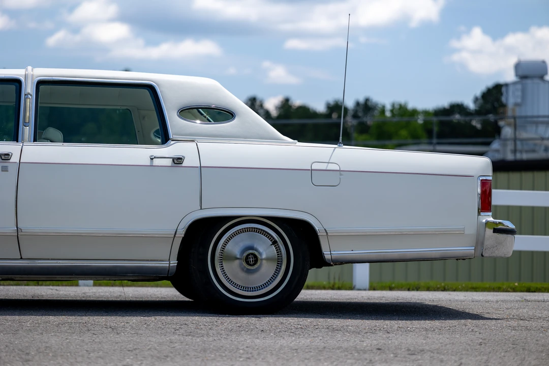 1979 Lincoln Town Car - Image 25 of 31