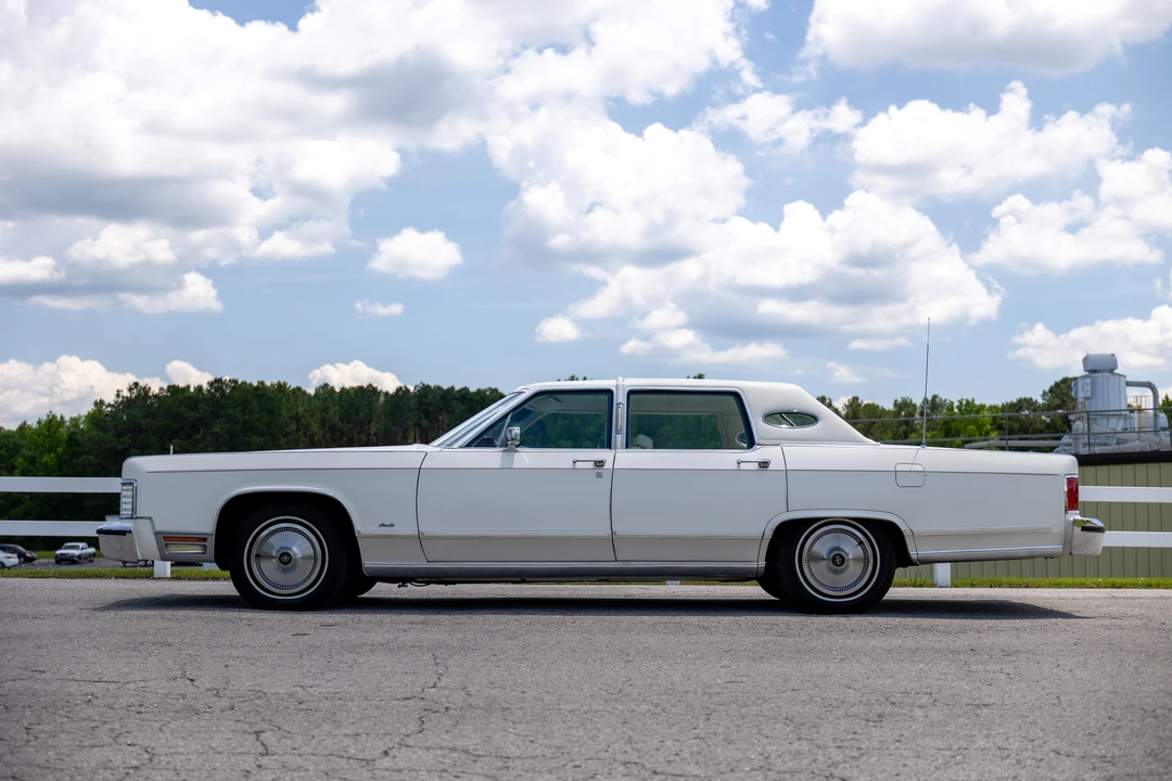 1979 Lincoln Town Car - Image 11 of 31