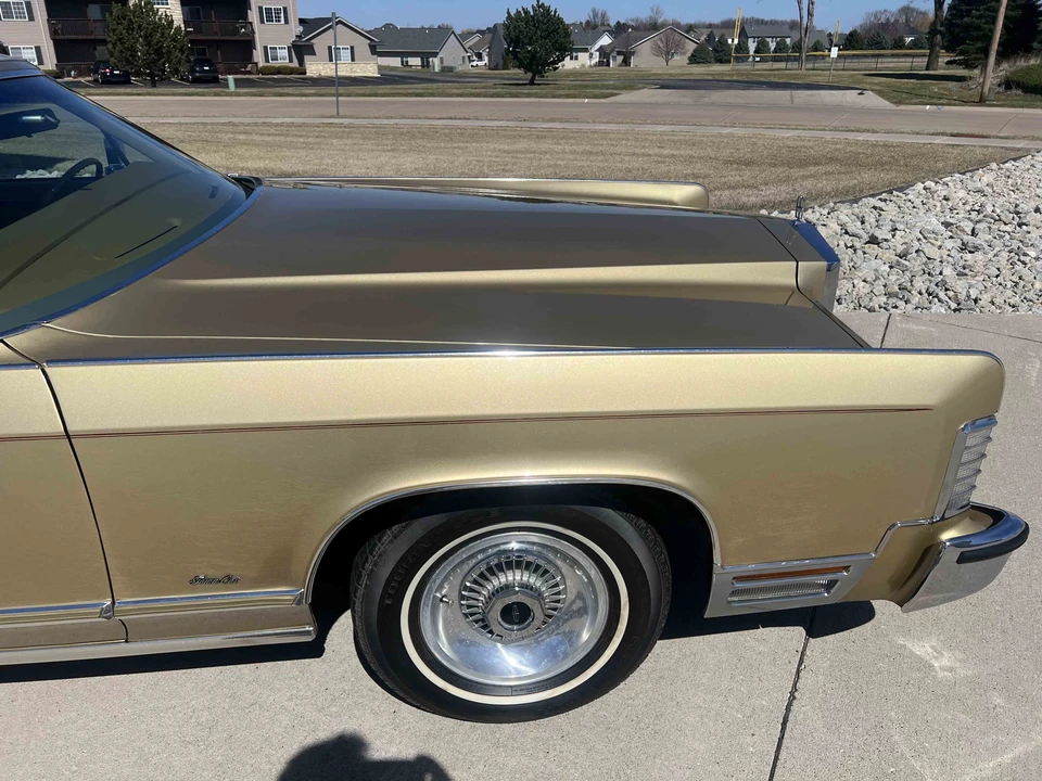 1979 Lincoln Continental 5th Gen - Image 24 of 31
