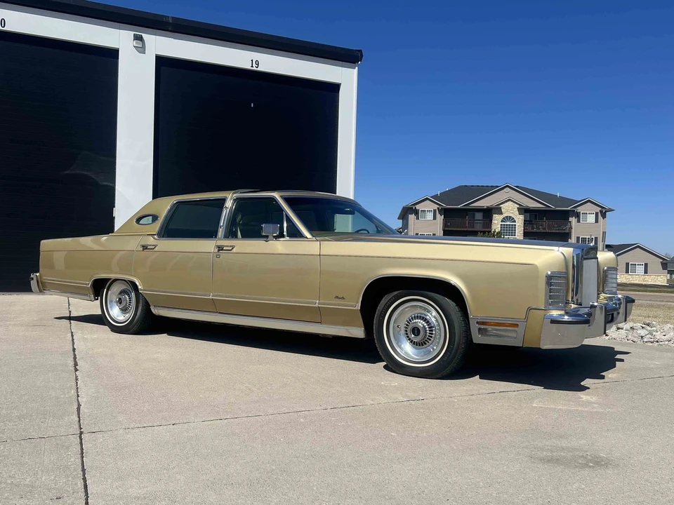 1979 Lincoln Continental 5th Gen - Image 8 of 31