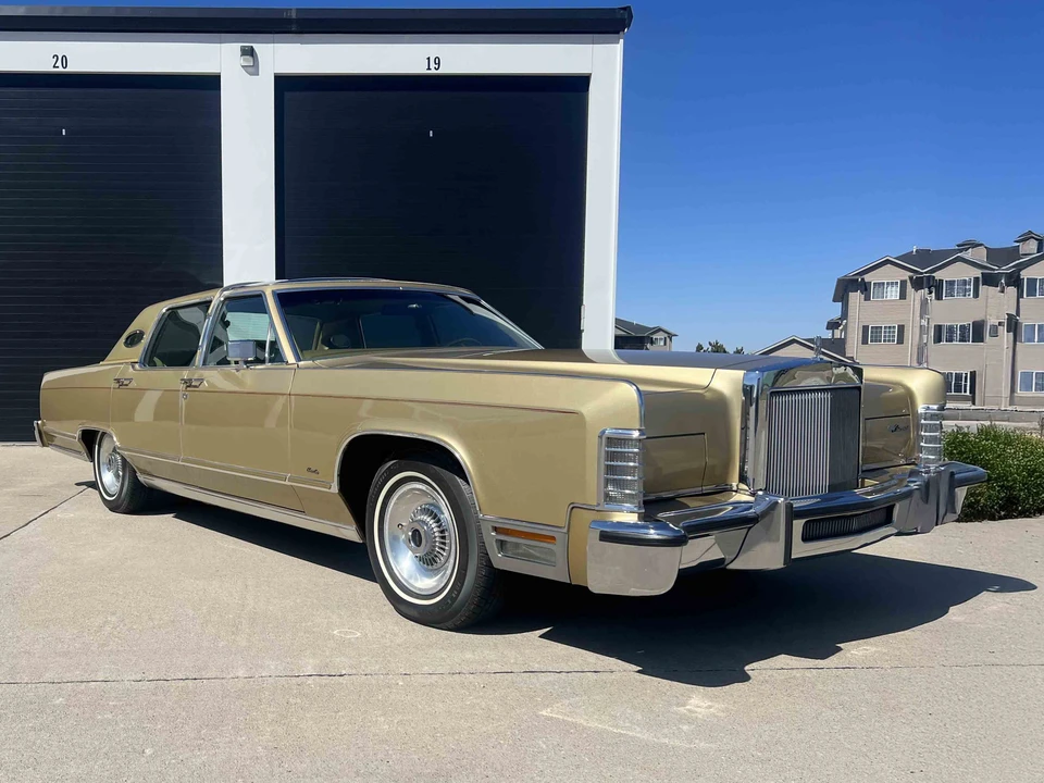 1979 Lincoln Continental 5th Gen - Image 7 of 31