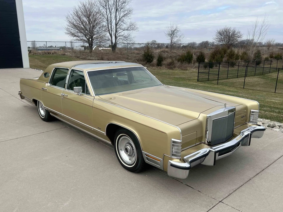 1979 Lincoln Continental 5th Gen - Image 6 of 31