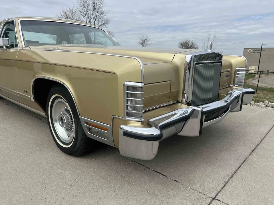 1979 Lincoln Continental 5th Gen - Image 22 of 31