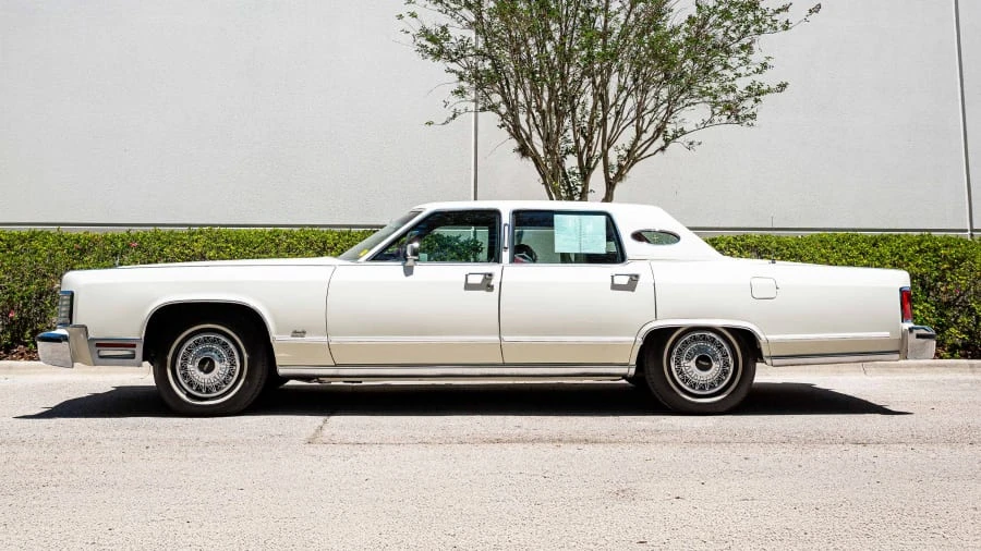 1979 Lincoln Continental 5th Gen - Image 2 of 24