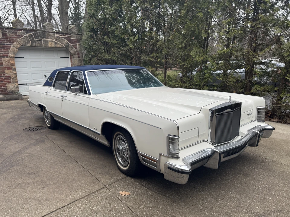 1979 Lincoln Continental 5th Gen - Image 2 of 31