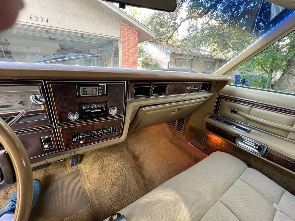 1979 Lincoln Town Car - Image 10 of 20