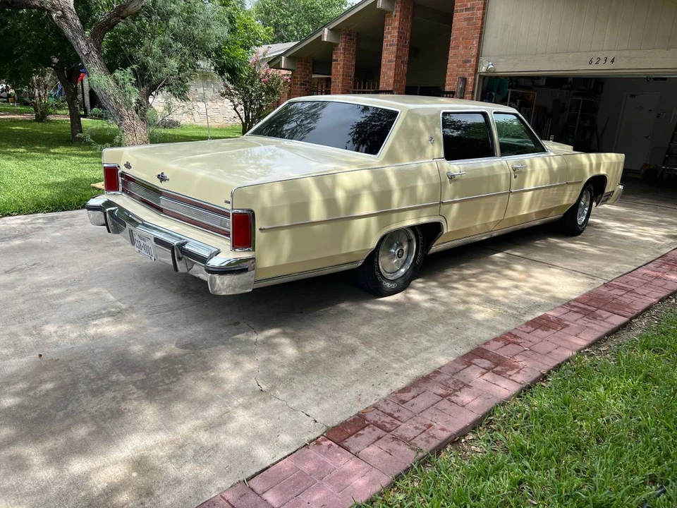 1979 Lincoln Town Car - Image 5 of 20
