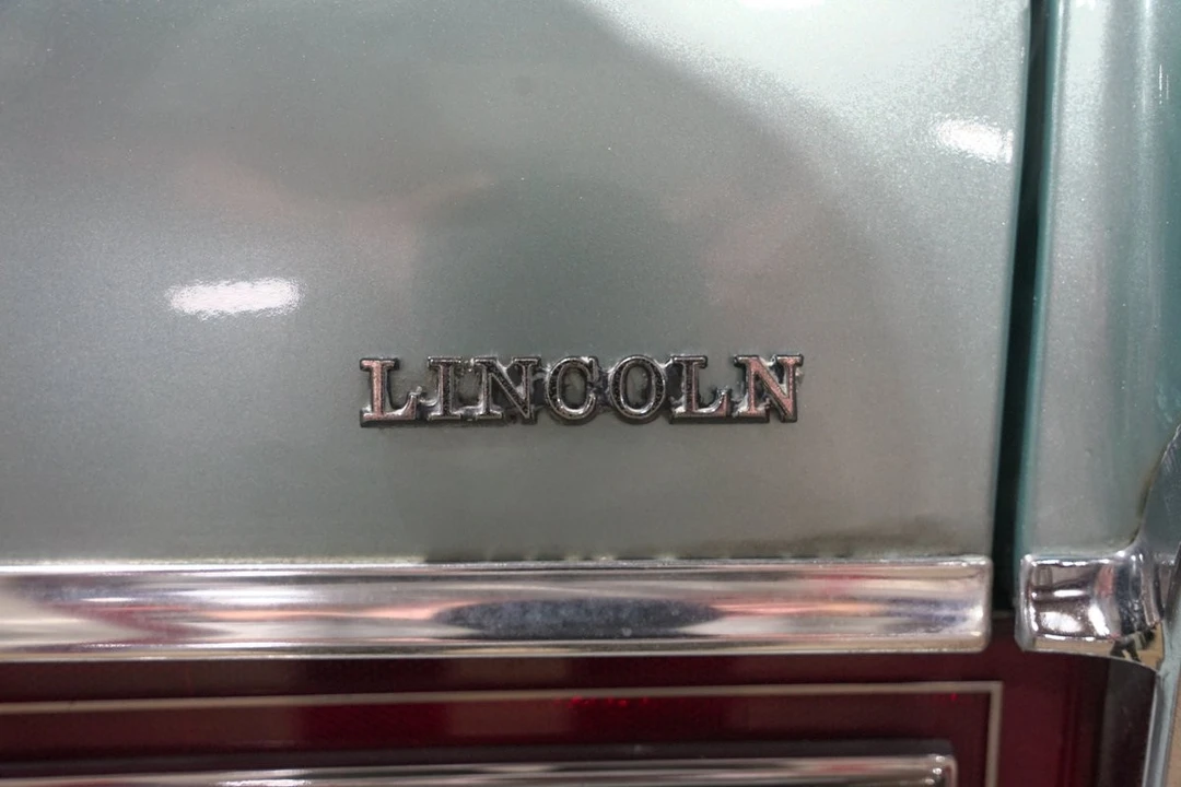 1979 Lincoln Continental 5th Gen - Image 12 of 21