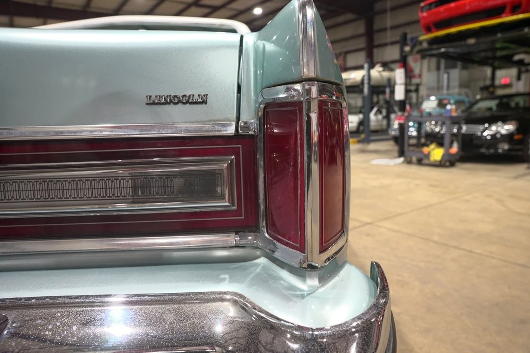 1979 Lincoln Continental 5th Gen - Image 20 of 21