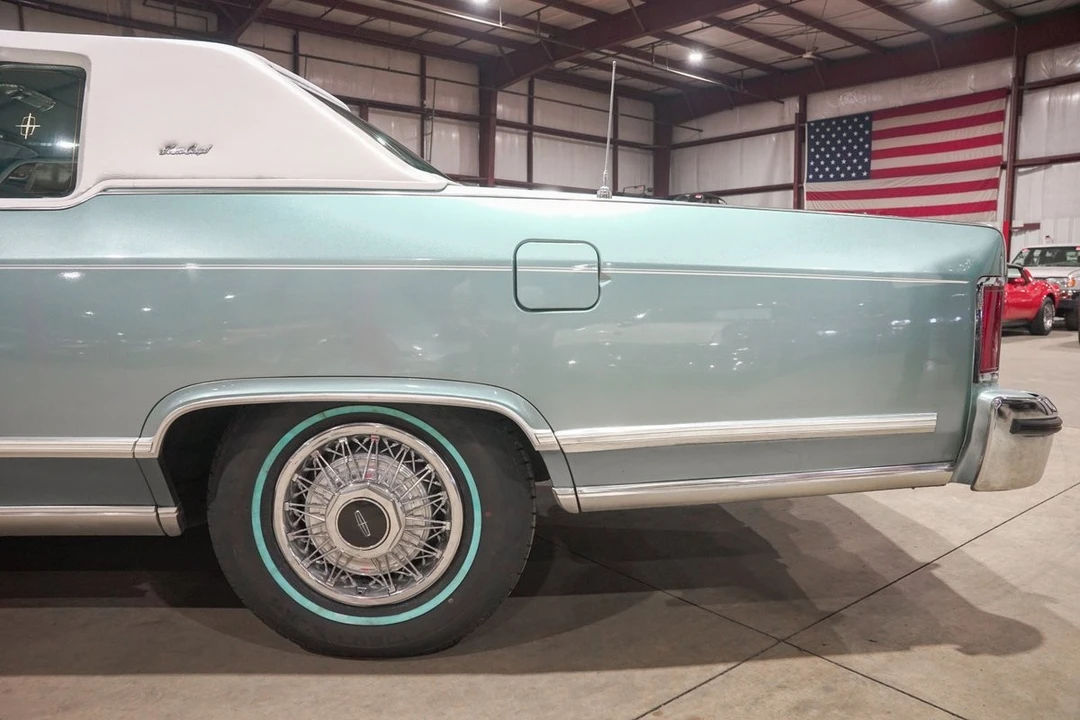 1979 Lincoln Continental 5th Gen - Image 5 of 21