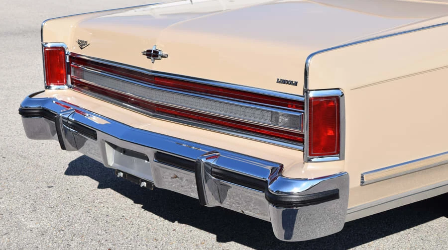 1979 Lincoln Continental 5th Gen - Image 9 of 12