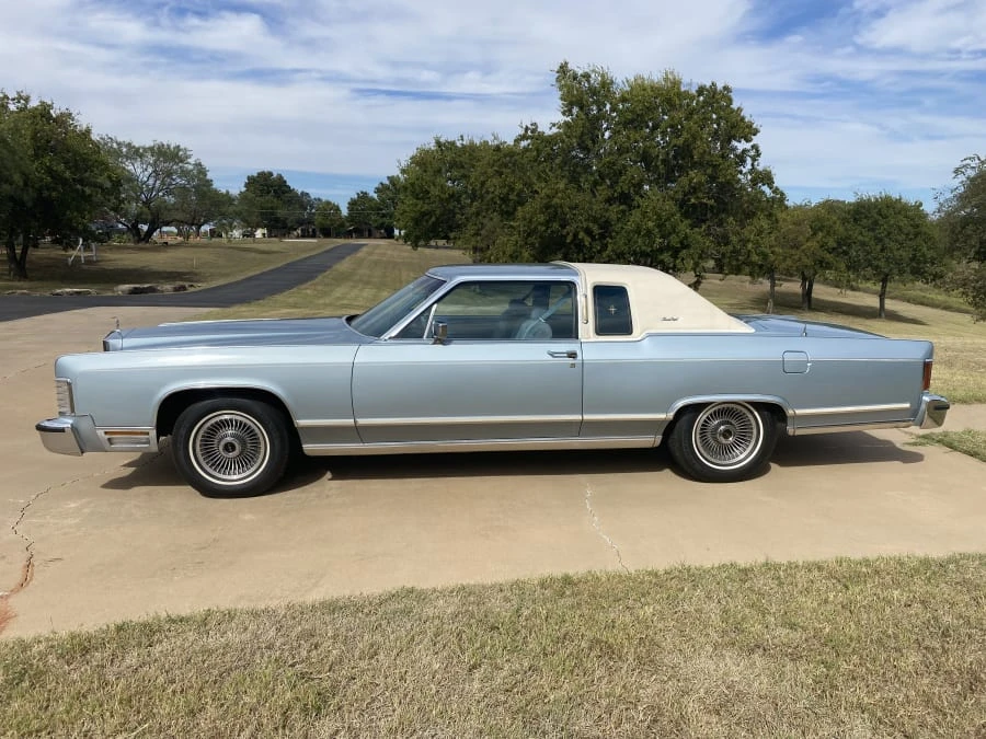 1979 Lincoln Continental 5th Gen - Image 12 of 17