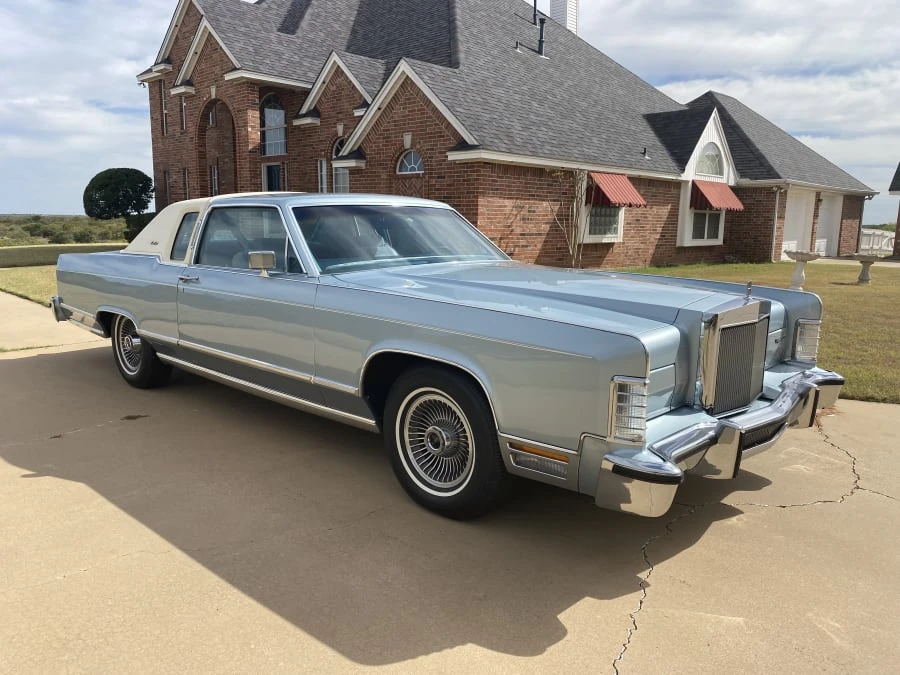 1979 Lincoln Continental 5th Gen - Image 9 of 17