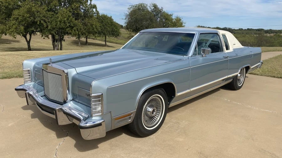1979 Lincoln Continental 5th Gen - Image 11 of 17