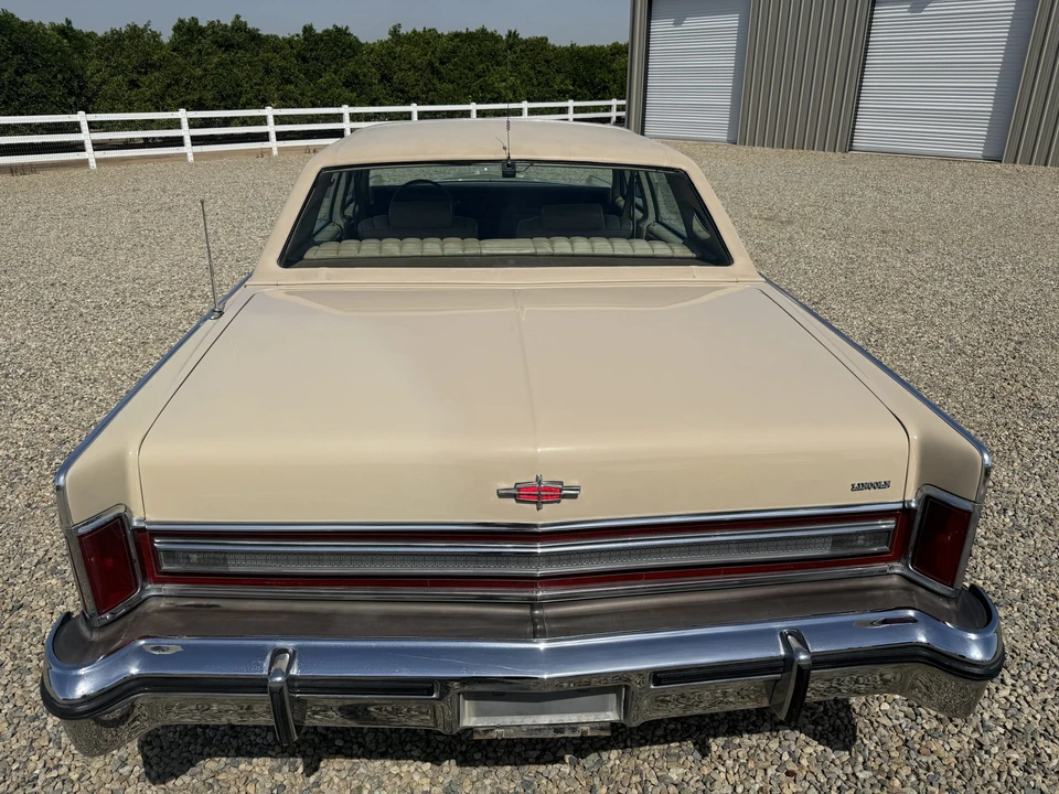 1979 Lincoln Continental 5th Gen - Image 12 of 31