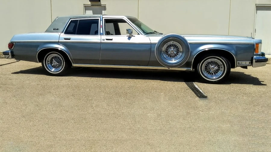 1979 Lincoln Continental 5th Gen - Image 2 of 11