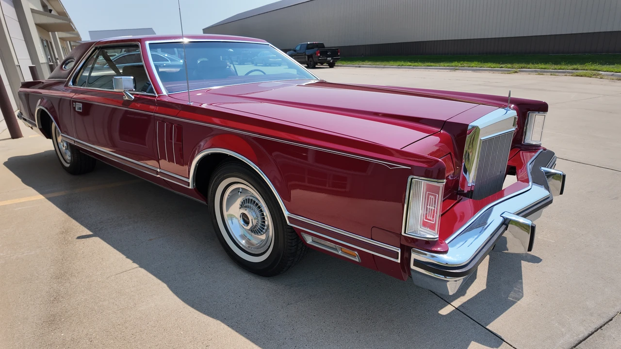 1979 Lincoln Continental Mark V - Image 9 of 31