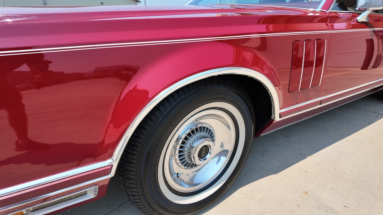1979 Lincoln Continental Mark V - Image 11 of 31