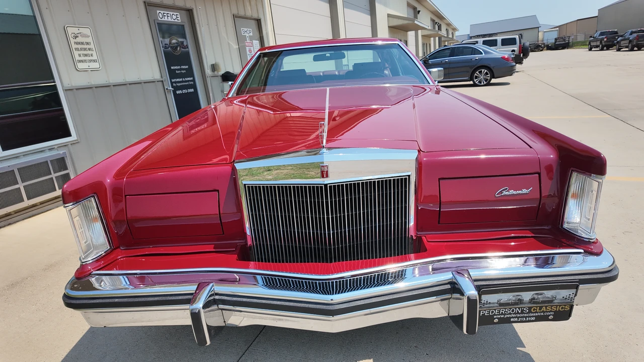 1979 Lincoln Continental Mark V - Image 10 of 31