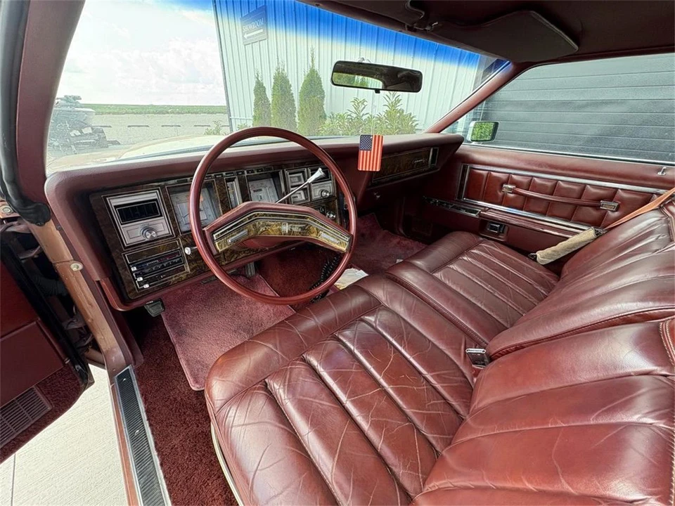 1979 Lincoln Continental Mark V - Image 14 of 27