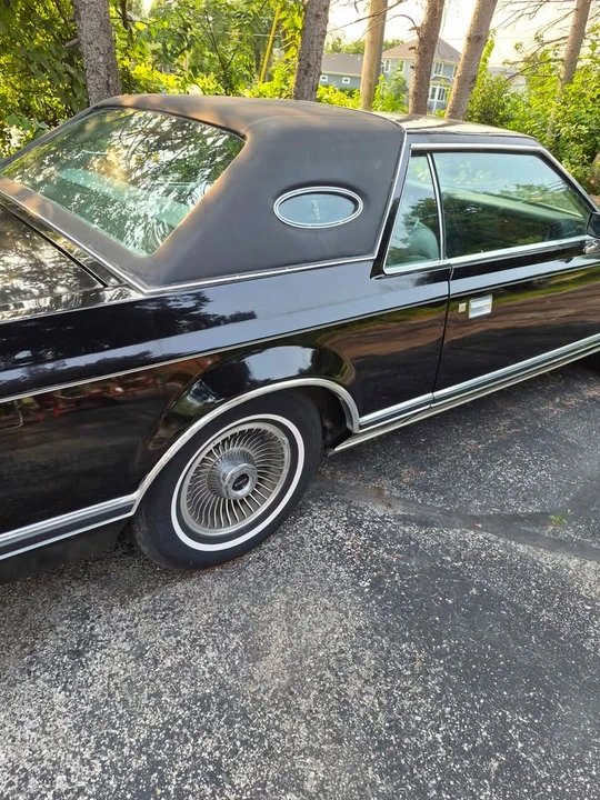 1979 Lincoln Continental Mark V - Image 2 of 10