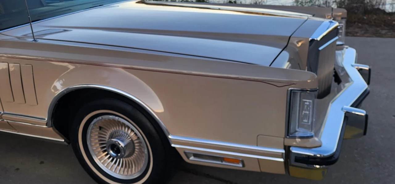 1979 Lincoln Continental Mark V - Image 20 of 21