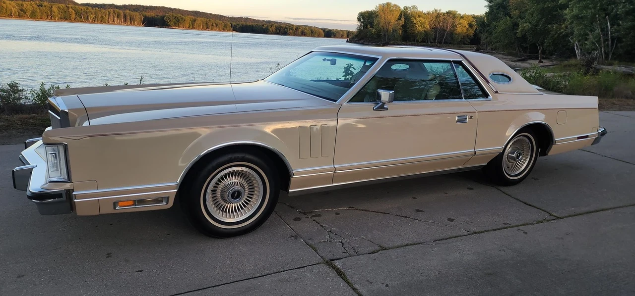 1979 Lincoln Continental Mark V - Image 3 of 21