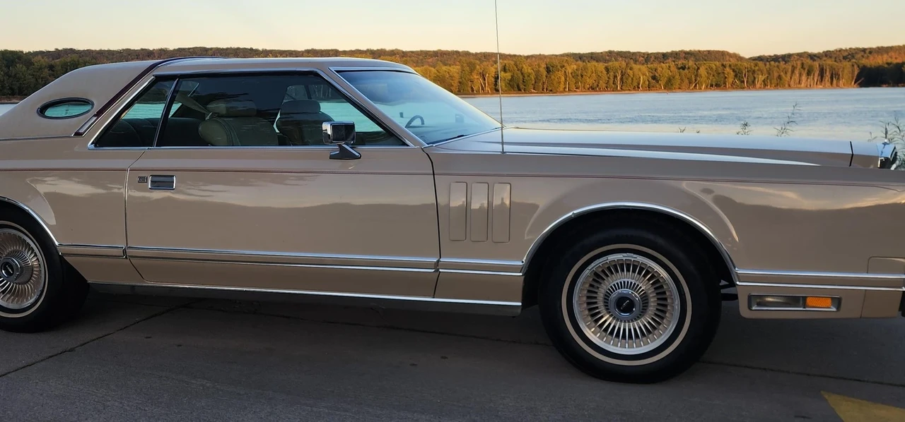 1979 Lincoln Continental Mark V - Image 19 of 21