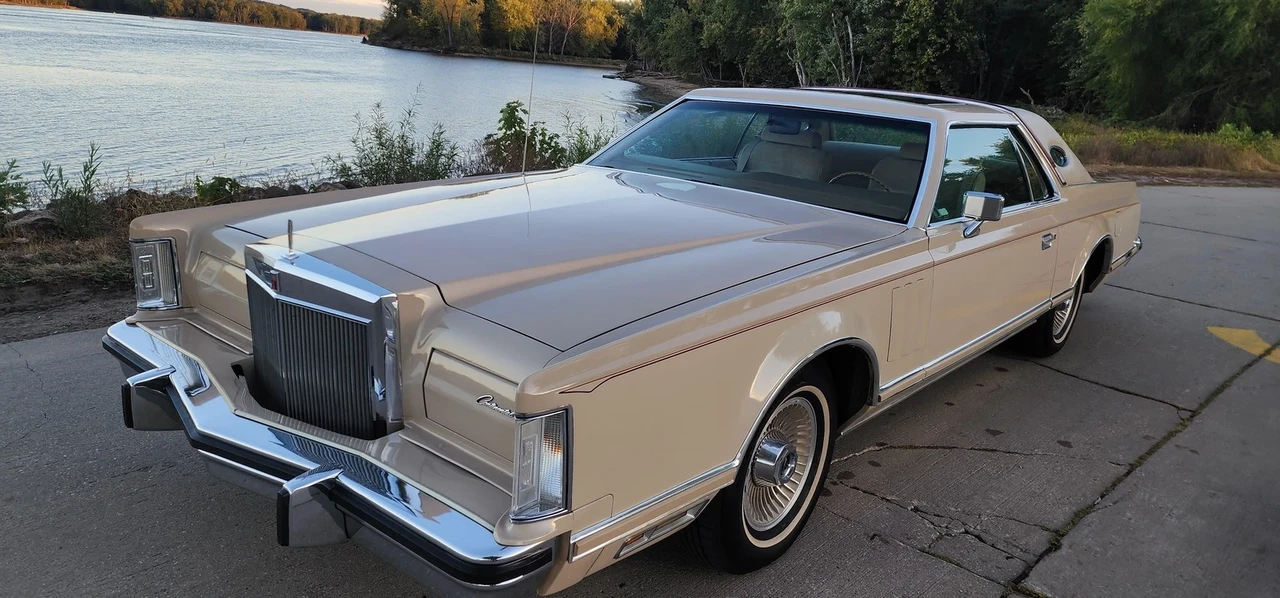 1979 Lincoln Continental Mark V - Image 4 of 21