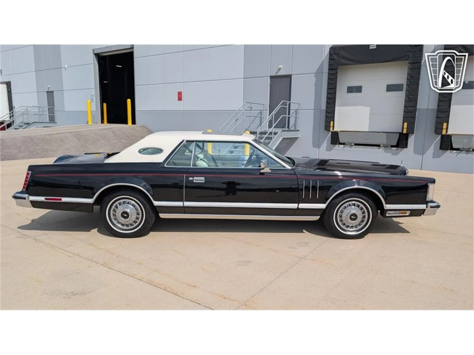 1979 Lincoln Continental Mark V - Image 17 of 31
