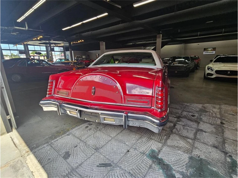 1979 Lincoln Continental Mark V - Image 16 of 31
