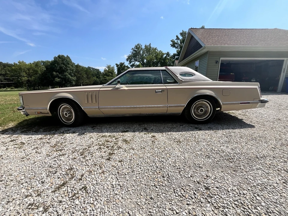 1979 Lincoln Continental Mark V - Image 2 of 21