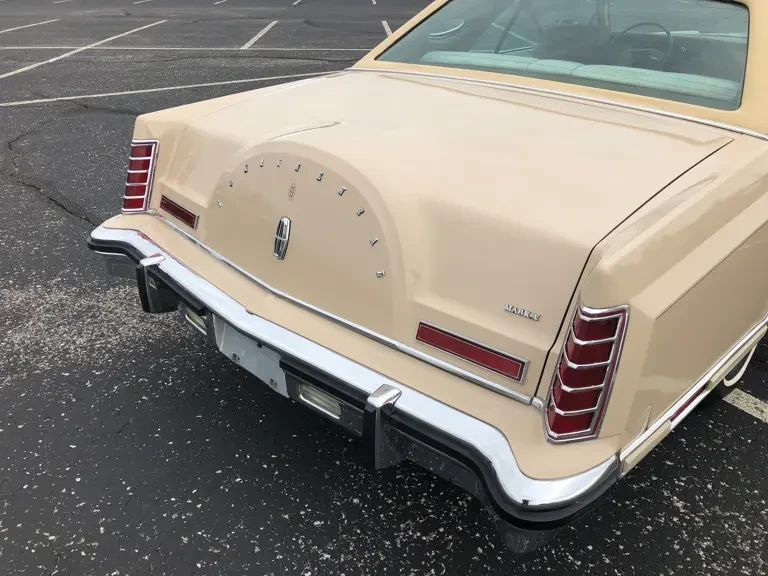 1979 Lincoln Continental Mark V - Image 8 of 20