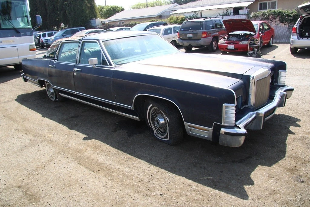 1979 Lincoln Continental 5th Gen - Image 9 of 21