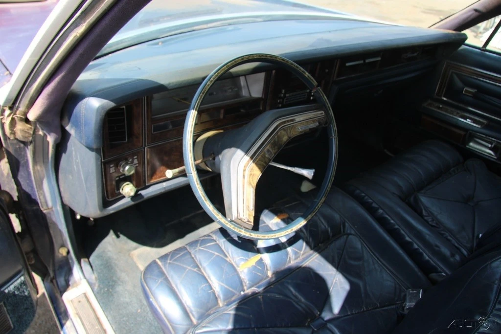1979 Lincoln Continental 5th Gen - Image 15 of 21