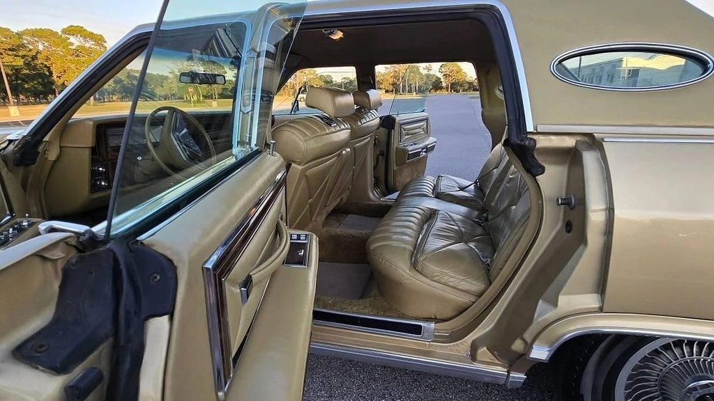 1979 Lincoln Town Car - Image 9 of 21