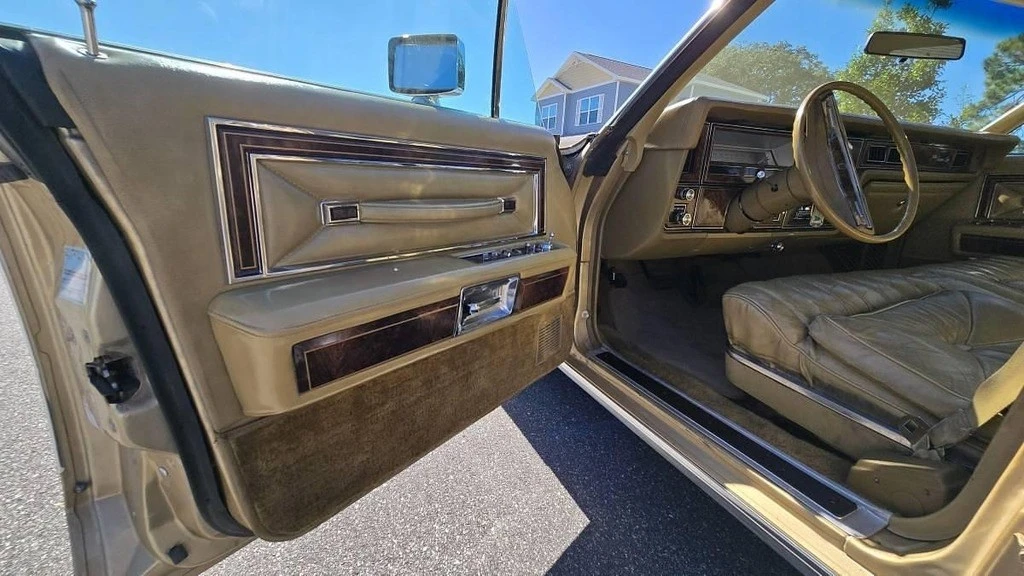 1979 Lincoln Town Car - Image 8 of 21