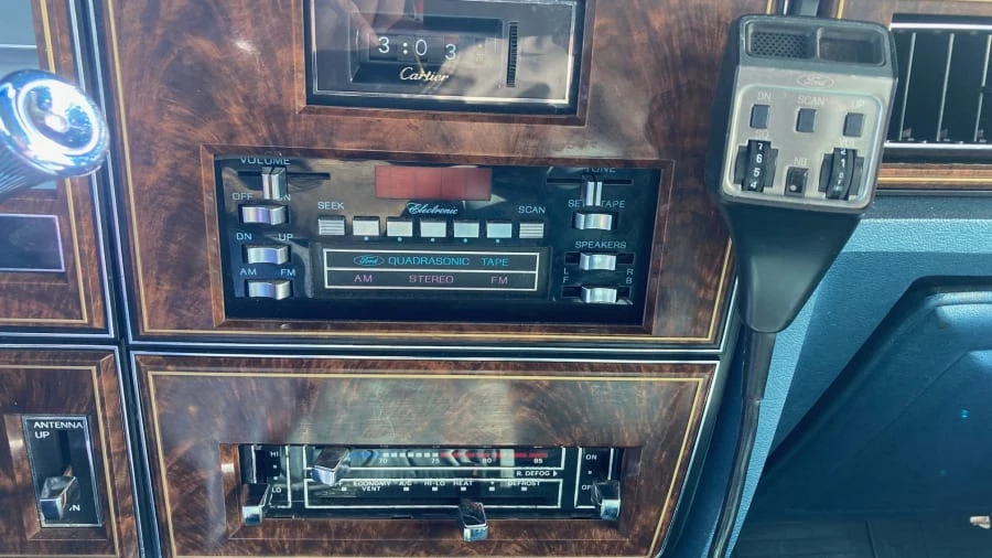 1979 Lincoln Town Car - Image 18 of 30