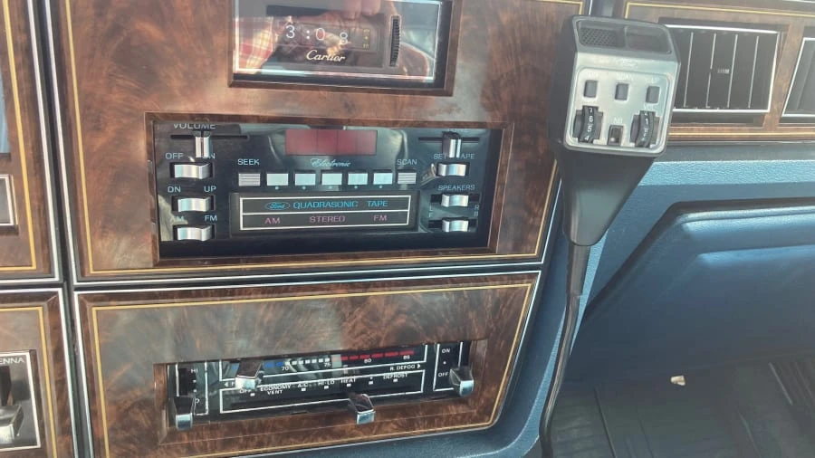 1979 Lincoln Town Car - Image 22 of 30
