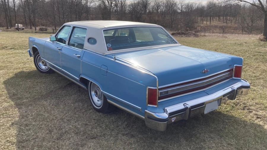1979 Lincoln Town Car - Image 10 of 30