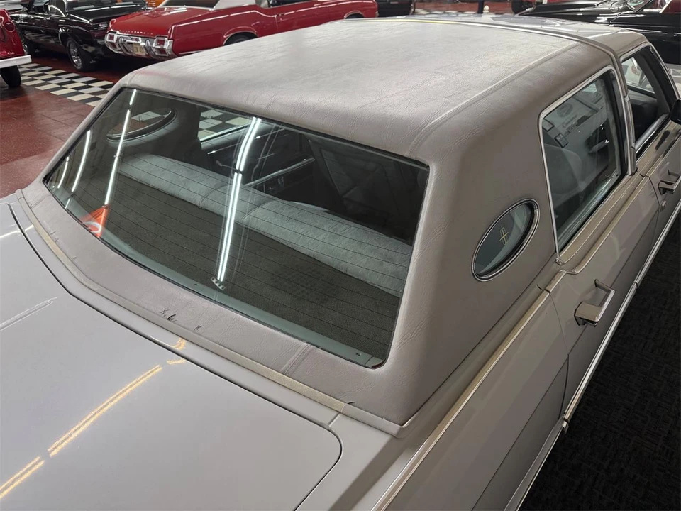 1979 Lincoln Town Car - Image 16 of 31