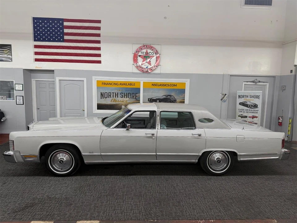 1979 Lincoln Town Car - Image 4 of 31